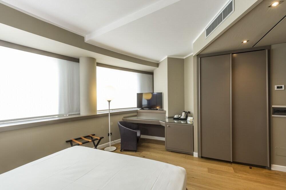 Hotel Crystal