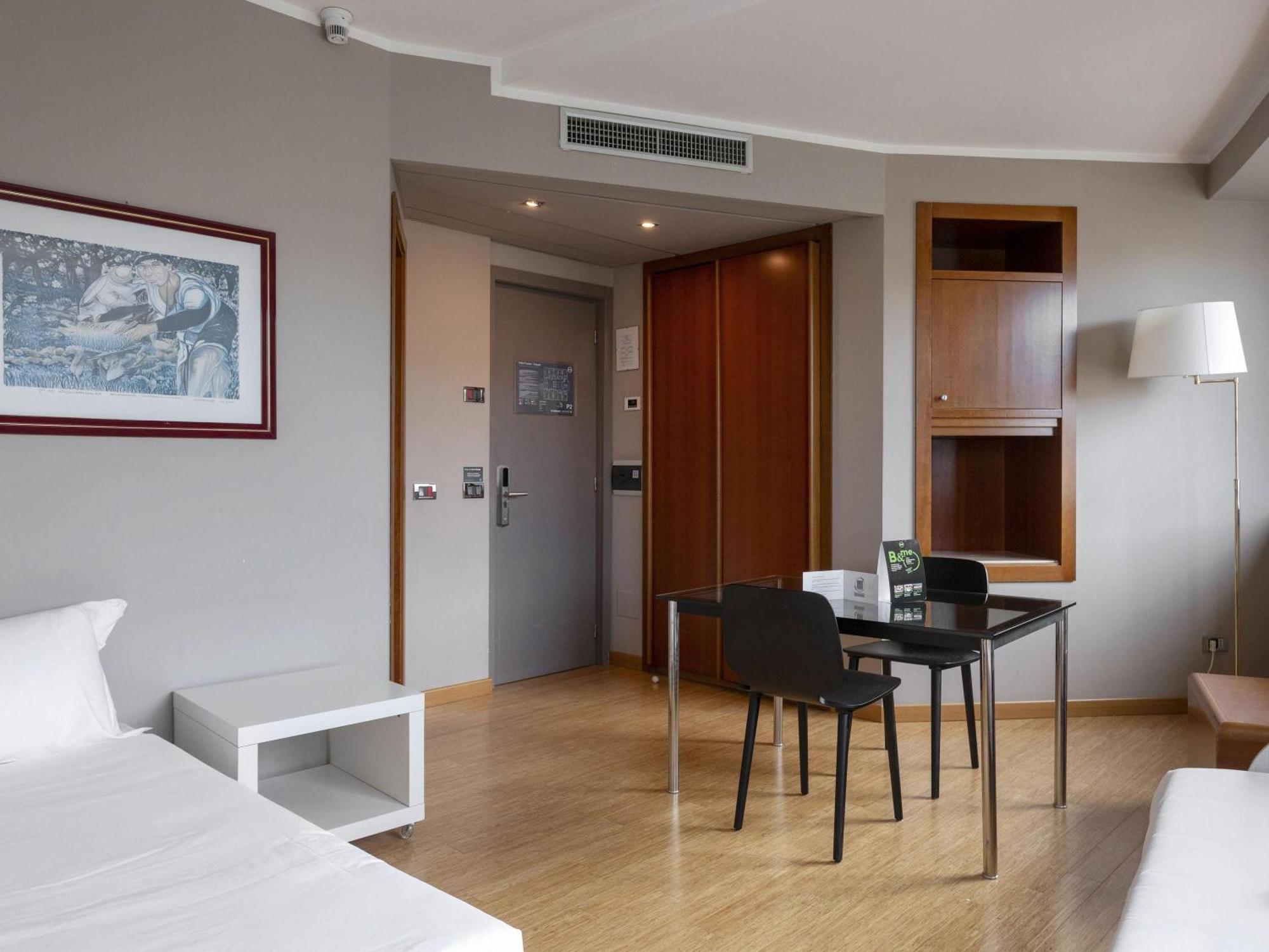 Hotel Crystal