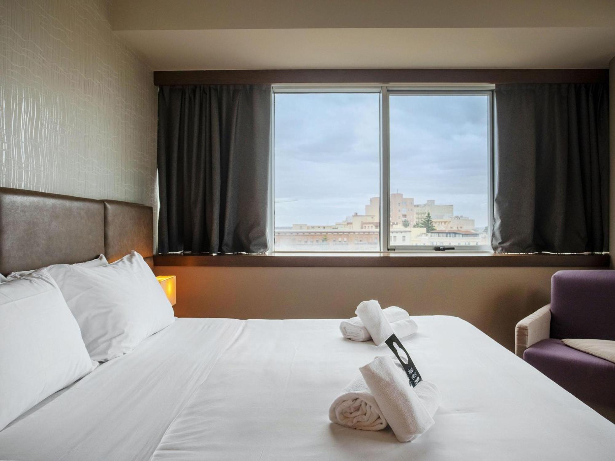 Crystal Hotel 4*