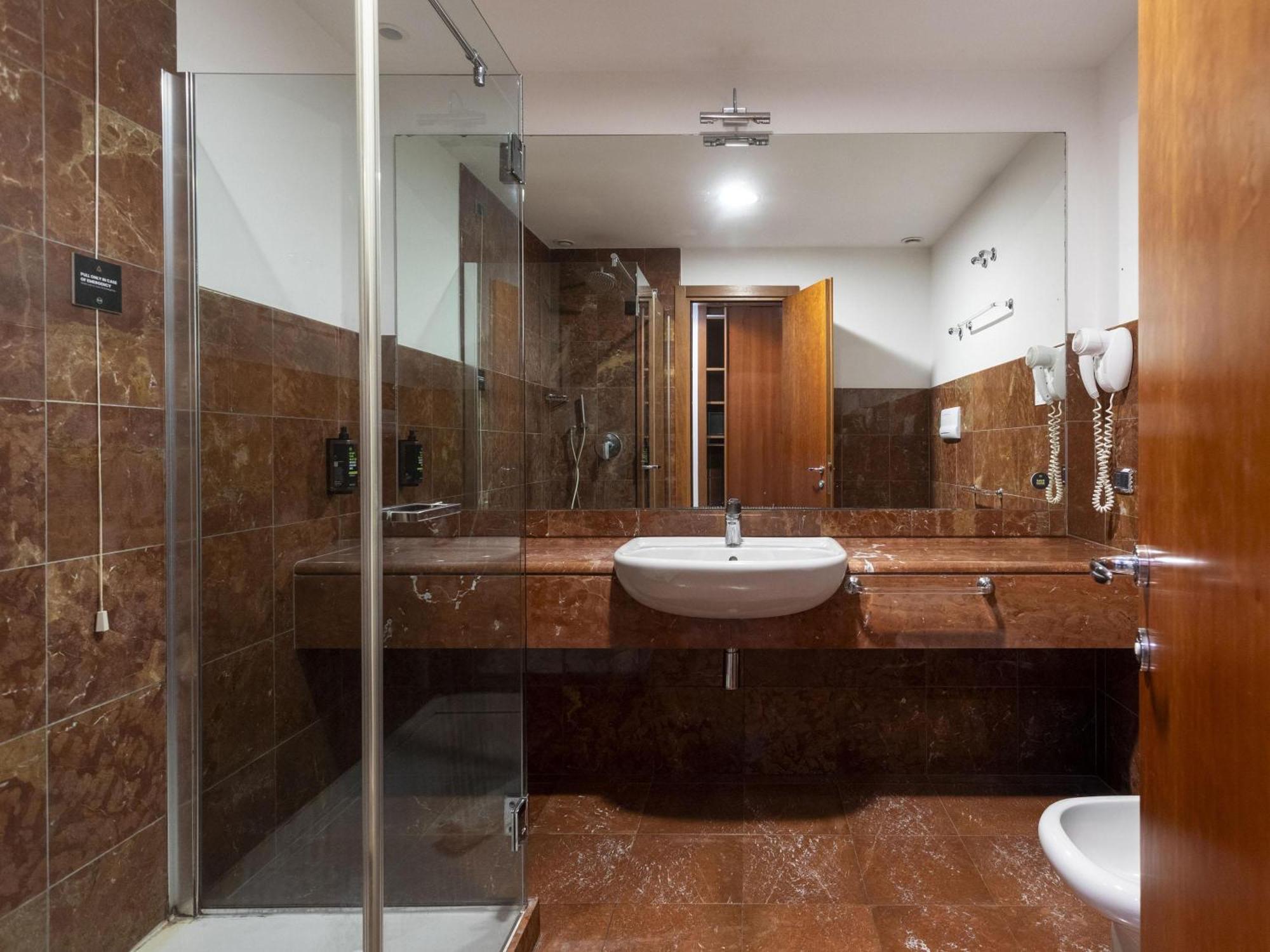 Hotel Crystal 4*