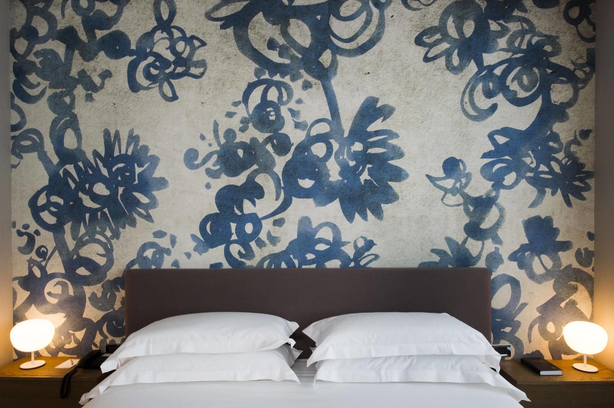 Crystal Hotel 4*