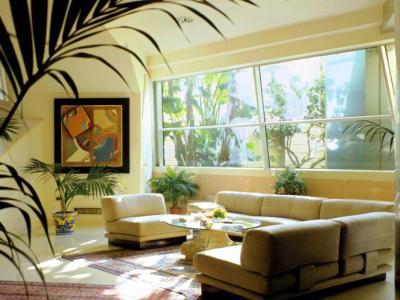 Crystal Hotel 4*
